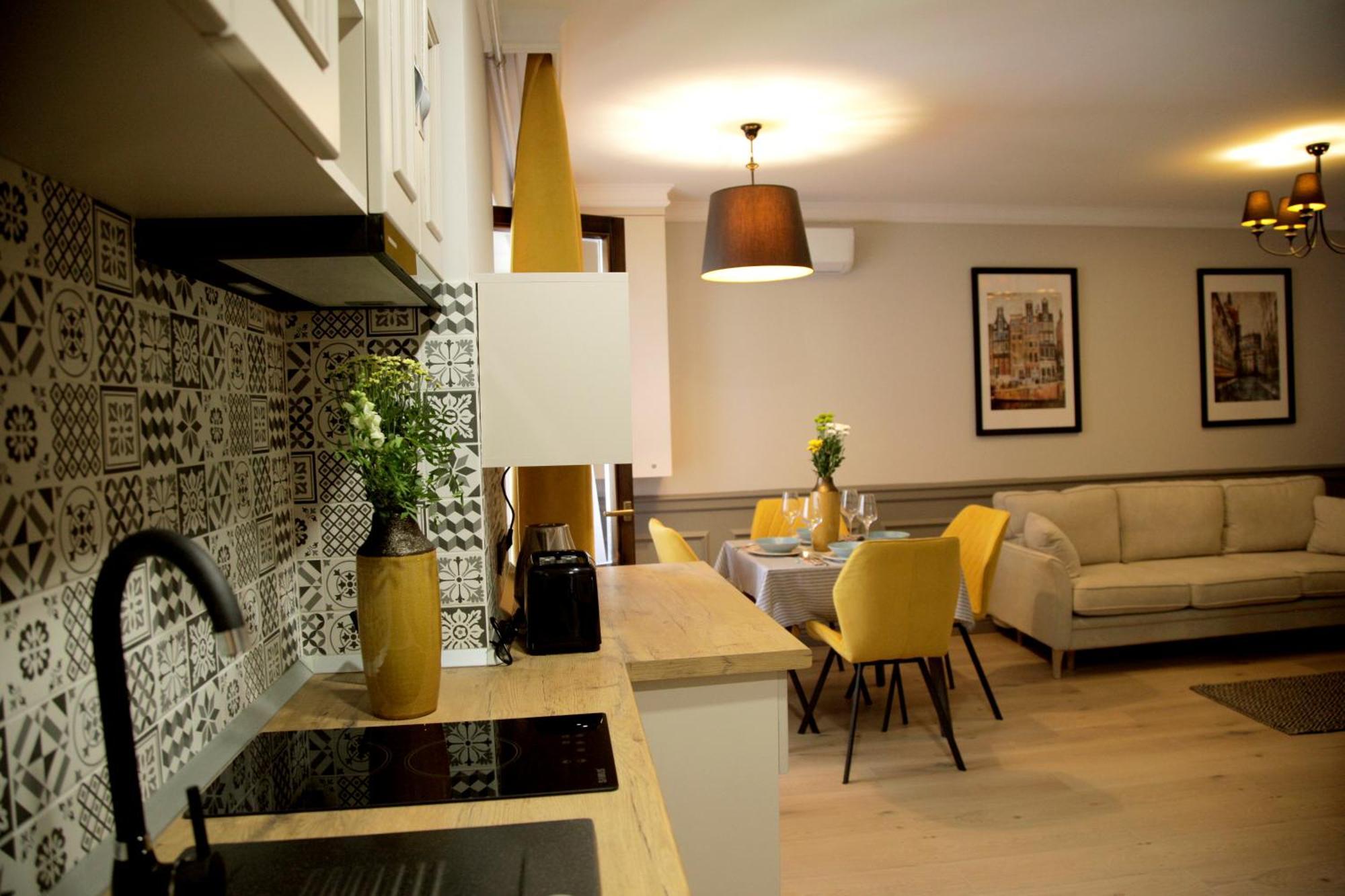 Central Boutique Apartments Σιγκισοάρα Δωμάτιο φωτογραφία